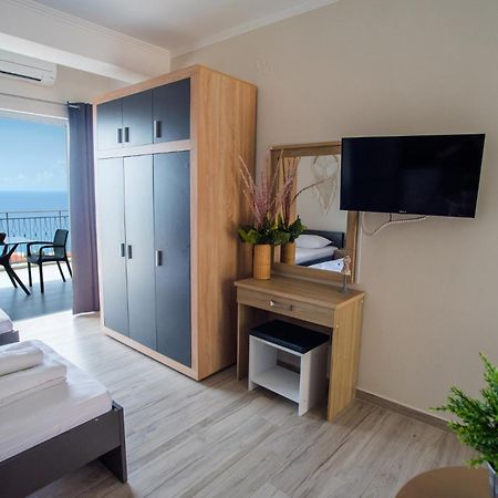 Nirvana Homes Vlachata Buitenkant foto