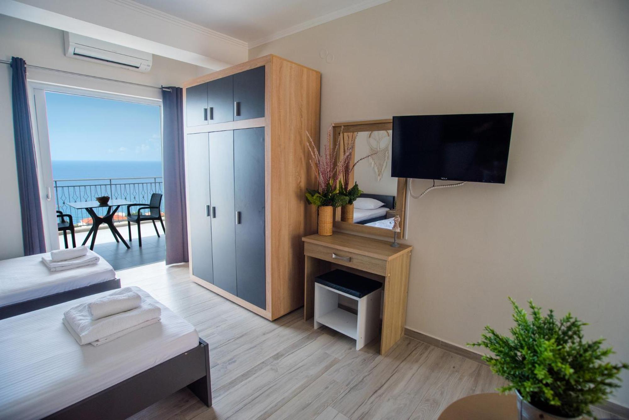 Nirvana Homes Vlachata Buitenkant foto