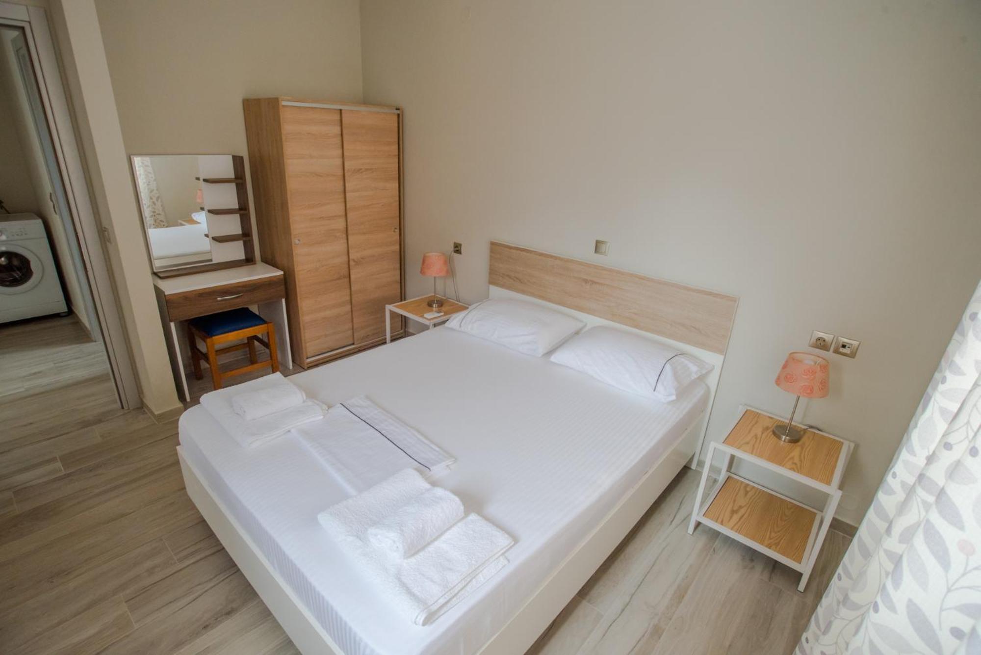 Nirvana Homes Vlachata Buitenkant foto